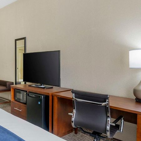 Comfort Inn & Suites La Grange Buitenkant foto
