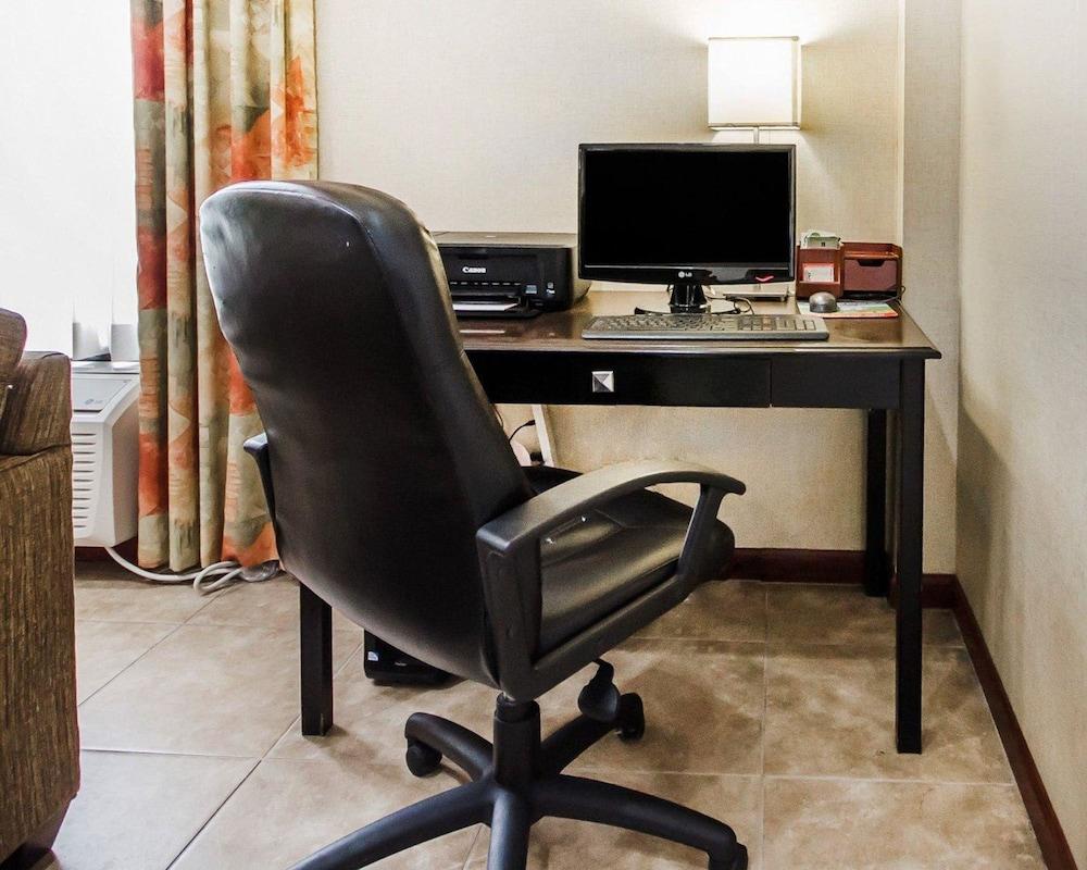 Comfort Inn & Suites La Grange Buitenkant foto
