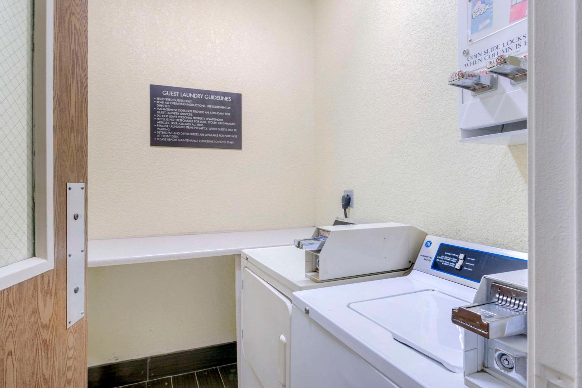Comfort Inn & Suites La Grange Buitenkant foto
