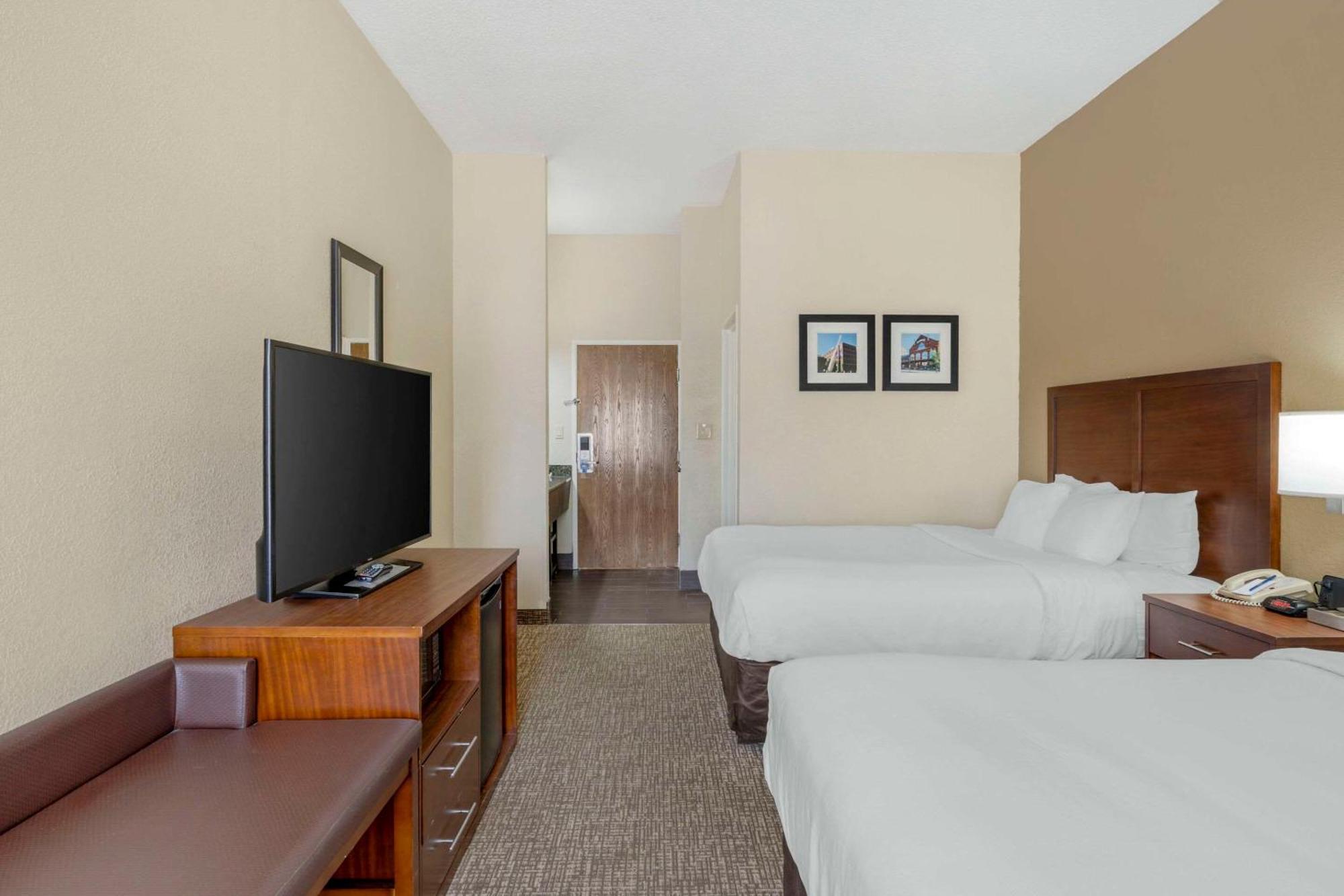 Comfort Inn & Suites La Grange Buitenkant foto