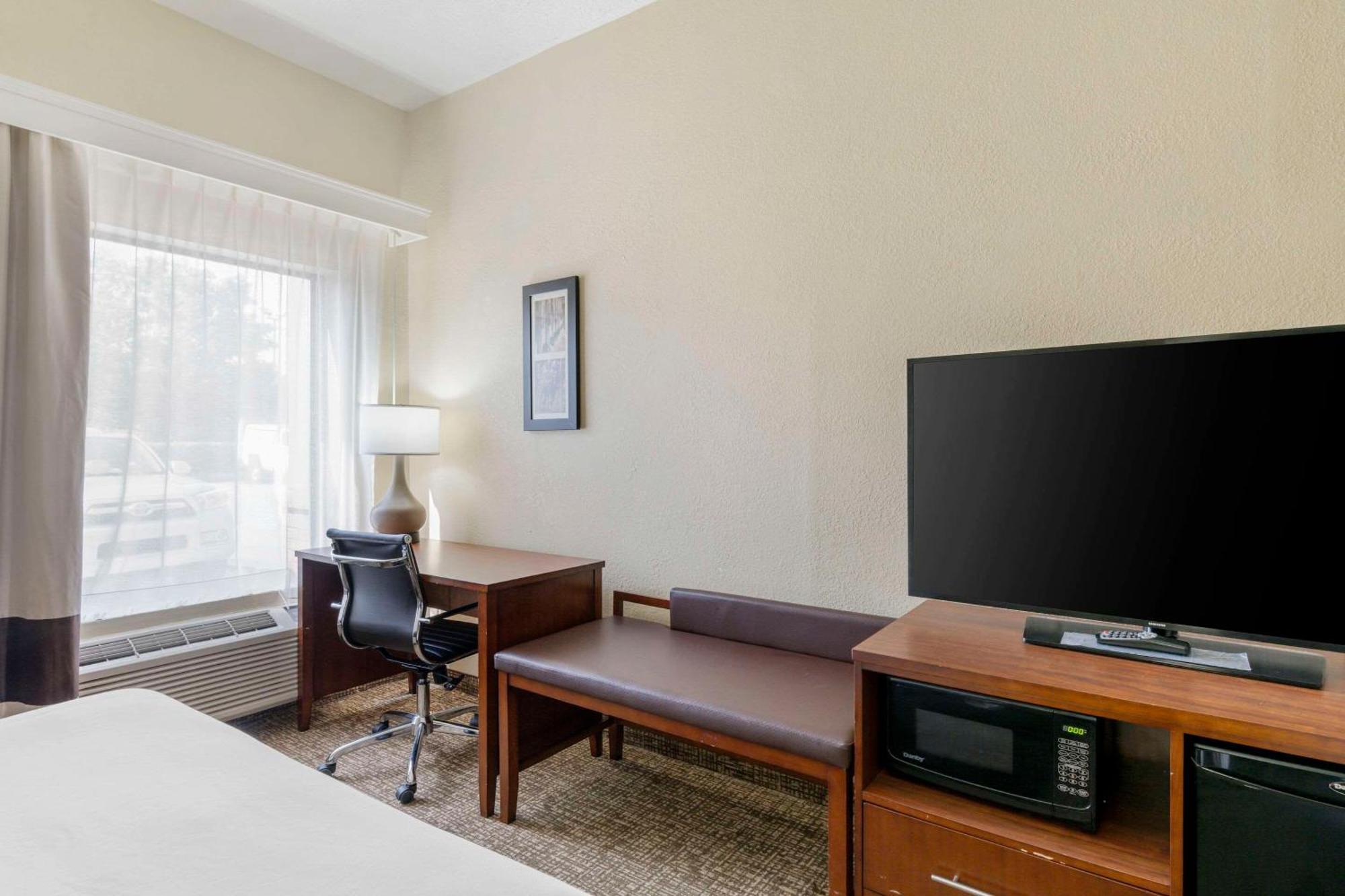 Comfort Inn & Suites La Grange Buitenkant foto